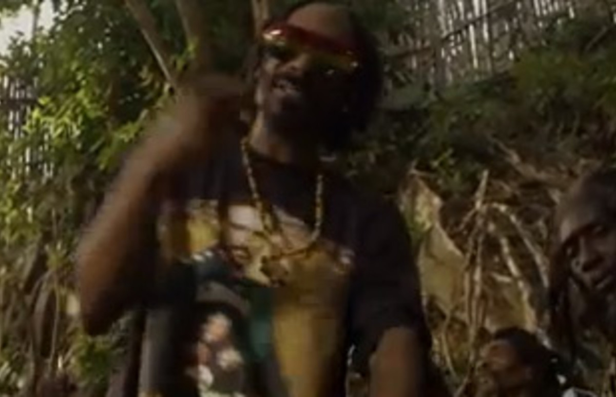 Video Snoop Lion f/ Mavado & Popcaan “Lighters Up” Complex
