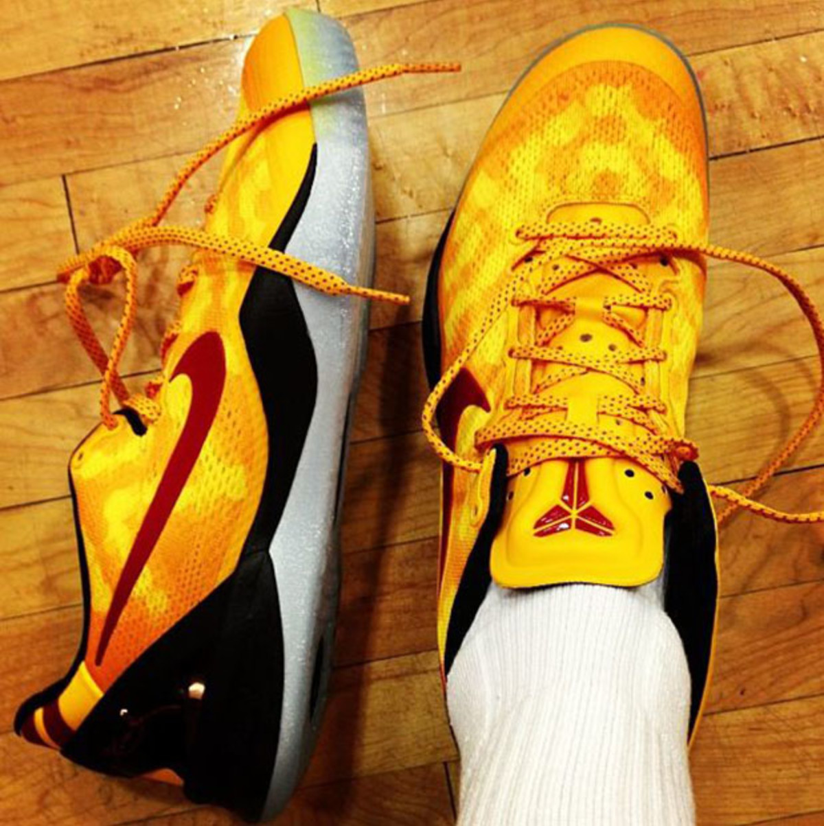 adidas kobe 1 yellow