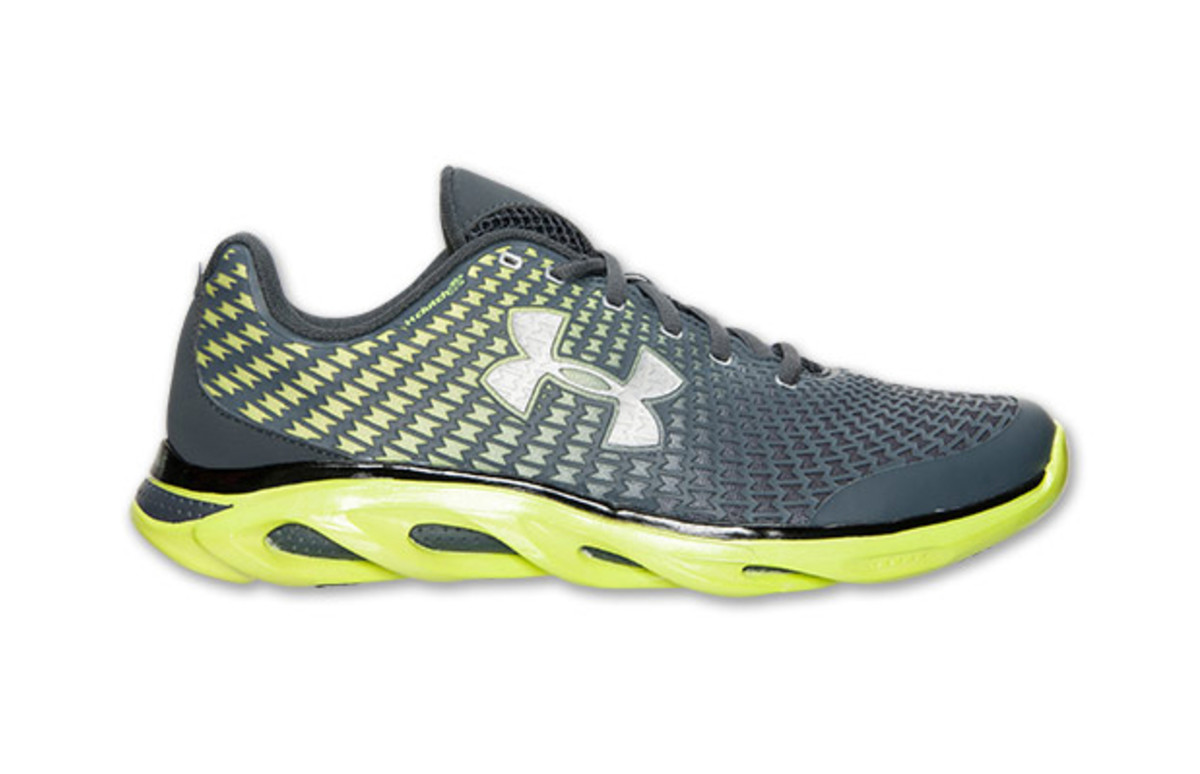 Kicks of the Day: Under Armour Spine Clutchfit | Complex