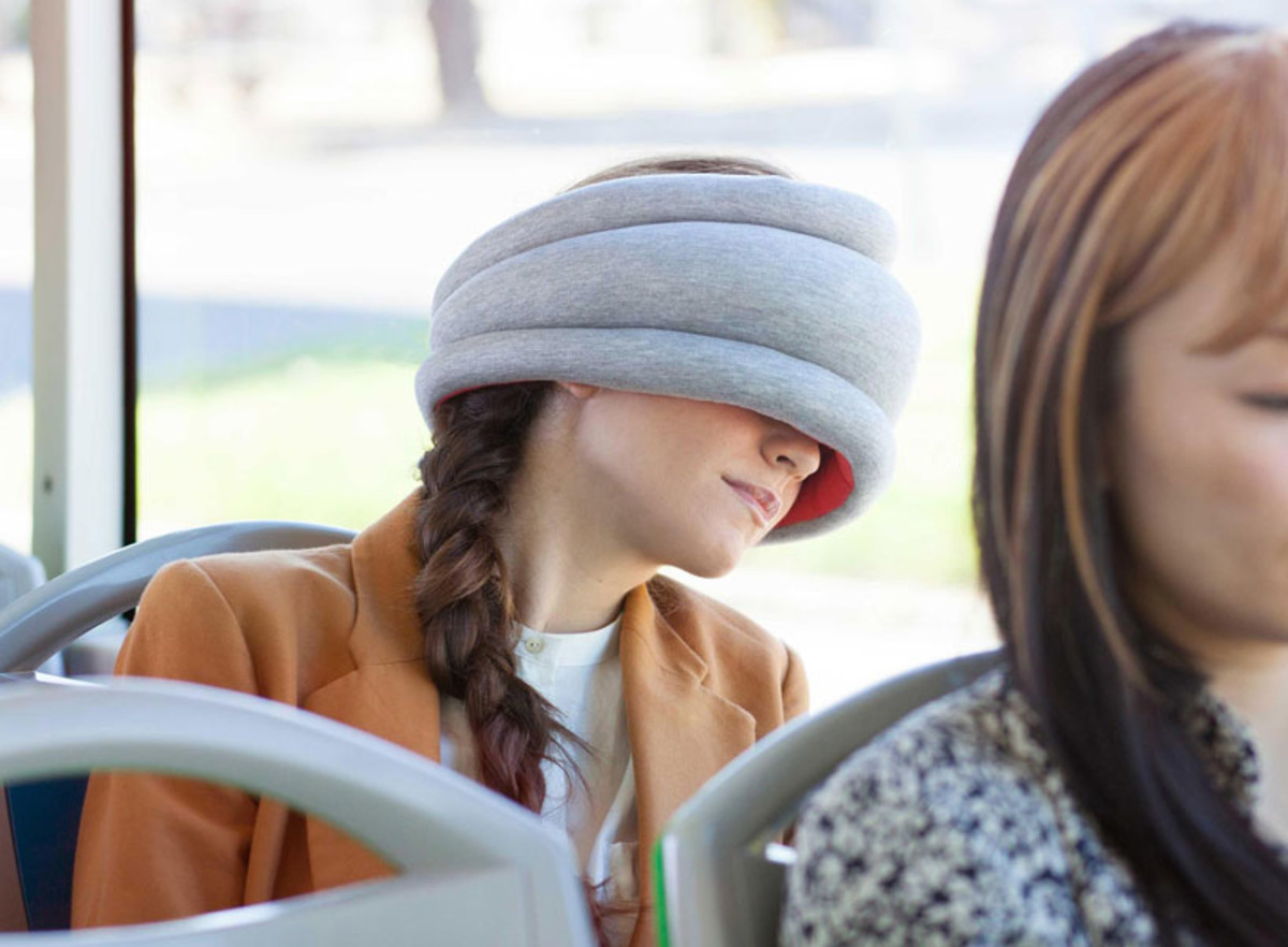There’s a New Version of the Ostrich Pillow That We Want Now Complex