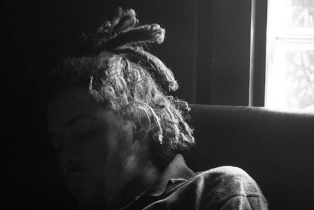 Kweku Collins Paints an Ominous Picture with New Song “Ghost” | Complex