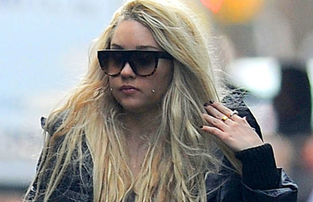 Amanda Bynes Placed on Psychiatric Hold for Two More Weeks