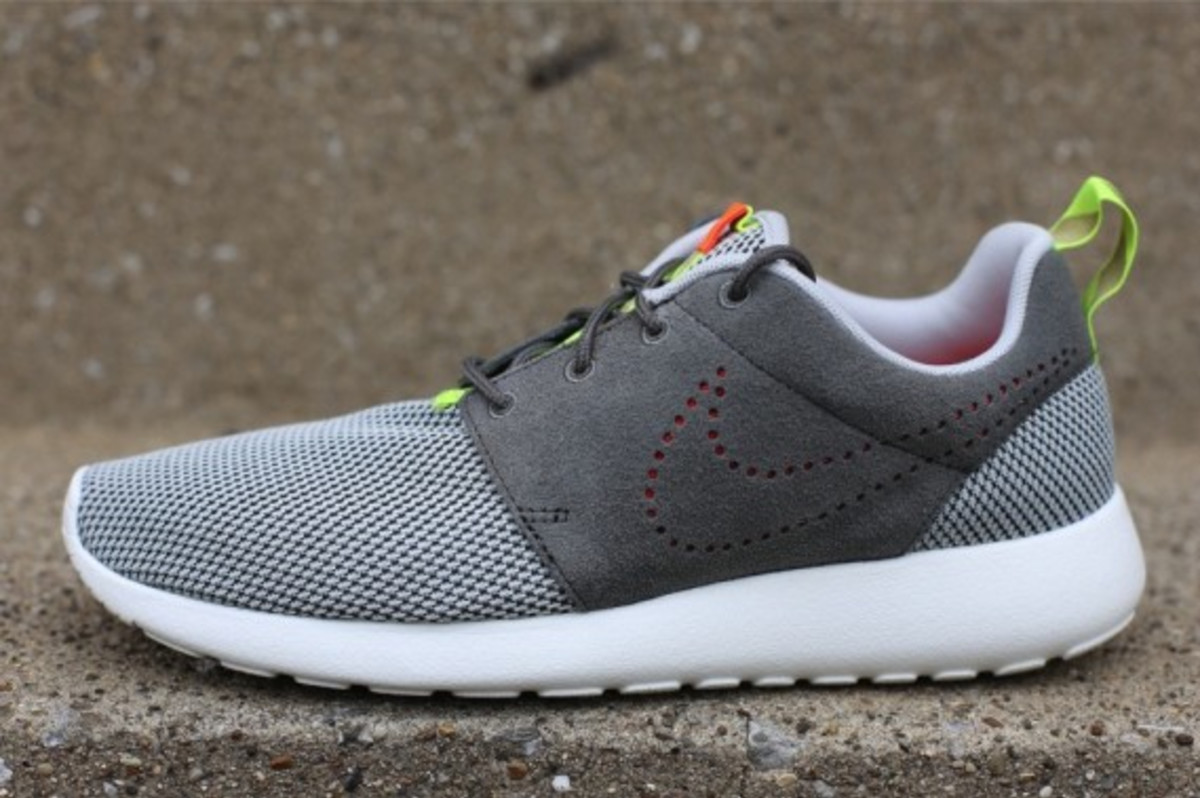 gray roshes