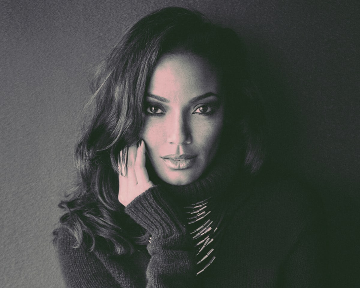 SELITA EBANKS