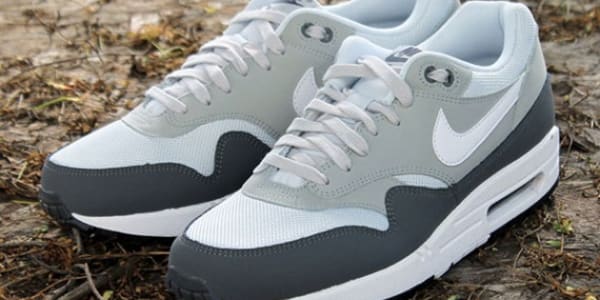 nike air max 1 essential grey