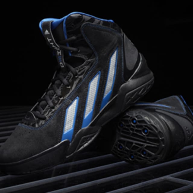 good basketball shoes for centers
