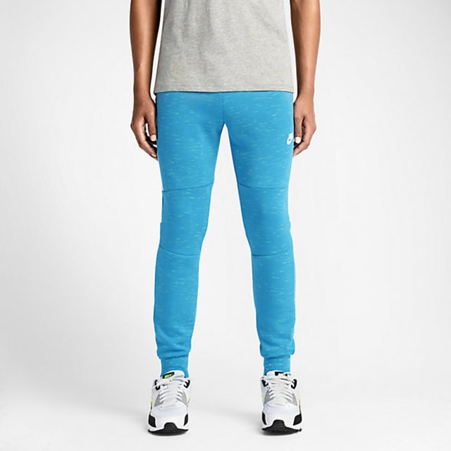 Would You Wear the Newest Color of Nike Tech Fleece Pants? | Complex
