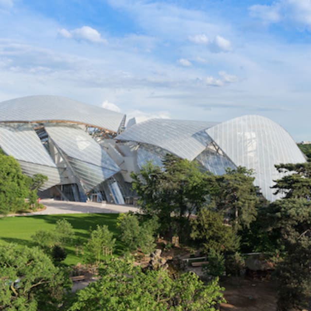 Closer Look at Frank Gehry&#39;s Fondation Louis Vuitton Building in Paris | Complex