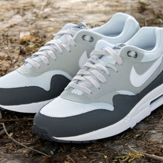 nike air max 1 essential grey