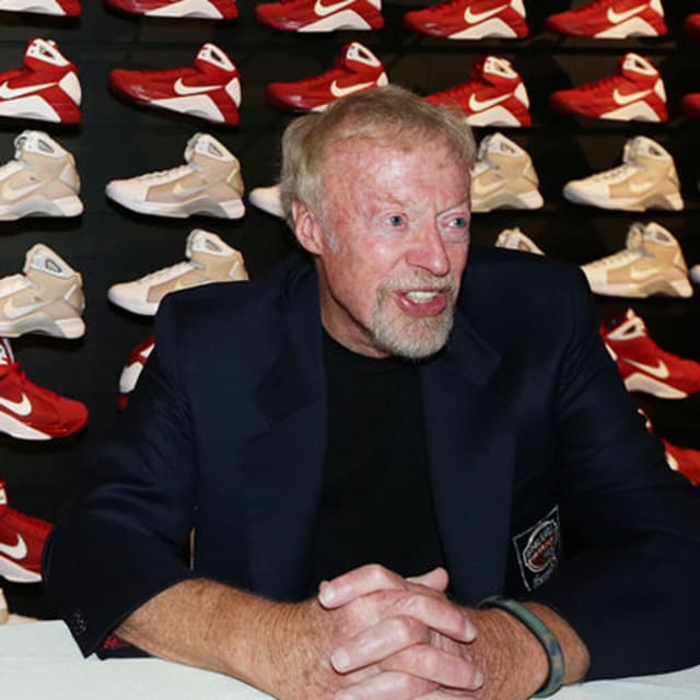 nike founder phil knight