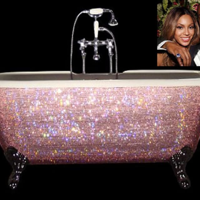 The 10 Weirdest Celebrity Bathrooms | Complex