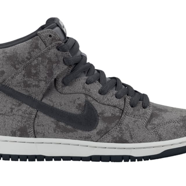 neutral grey dunks