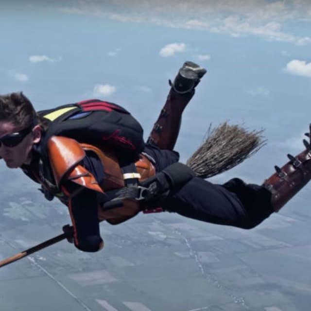 'Harry Potter' Fans Play Quidditch While Skydiving Complex