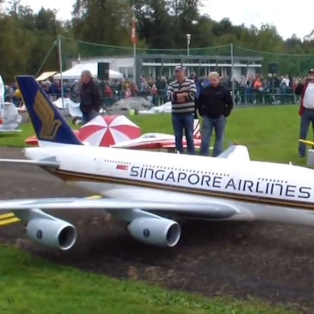 The A380 Singapore Airline RC Plane Is the Definition of a Big Boy Toy