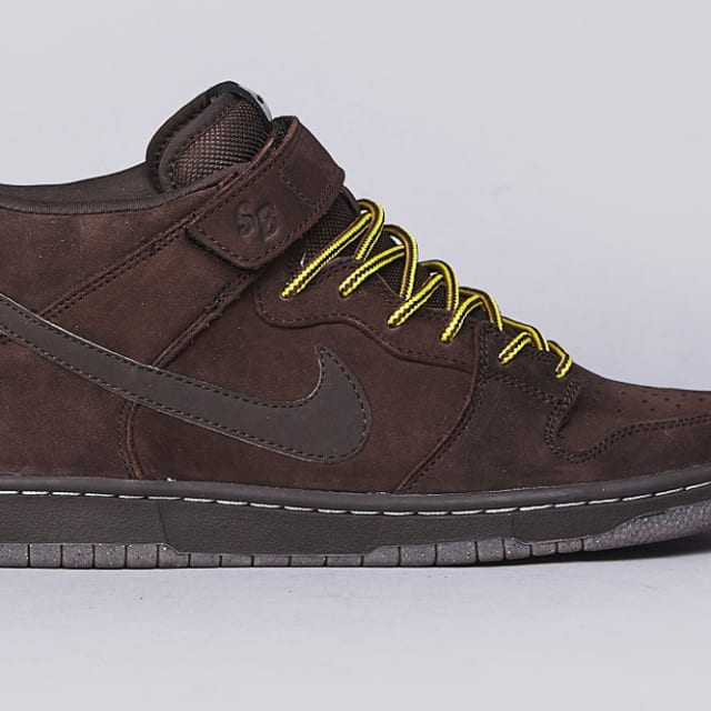 chocolate mid dunks
