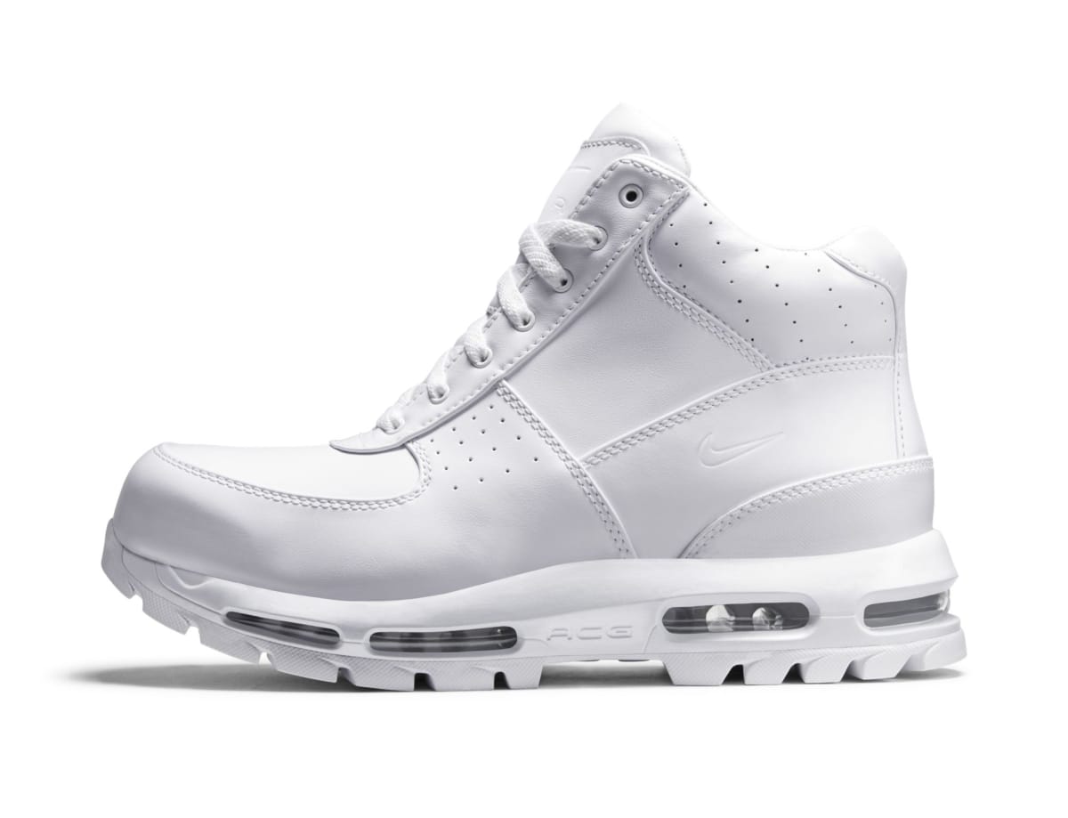 nike goadome white