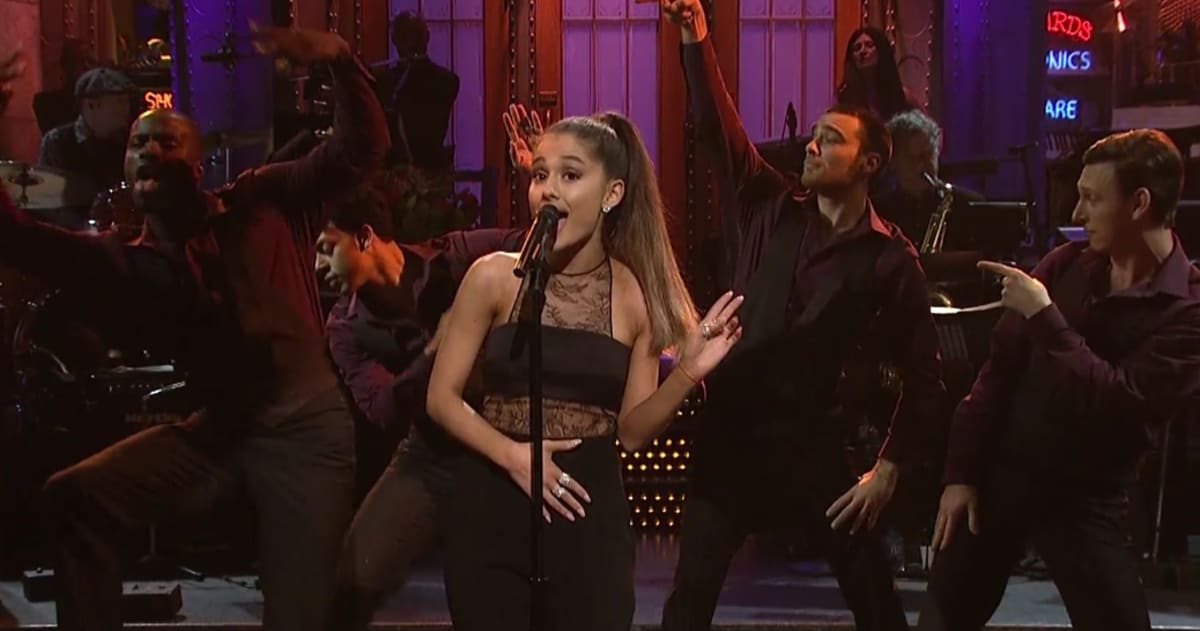 Here's Ariana Grande's Entertaining Opening Monologue on 'Saturday