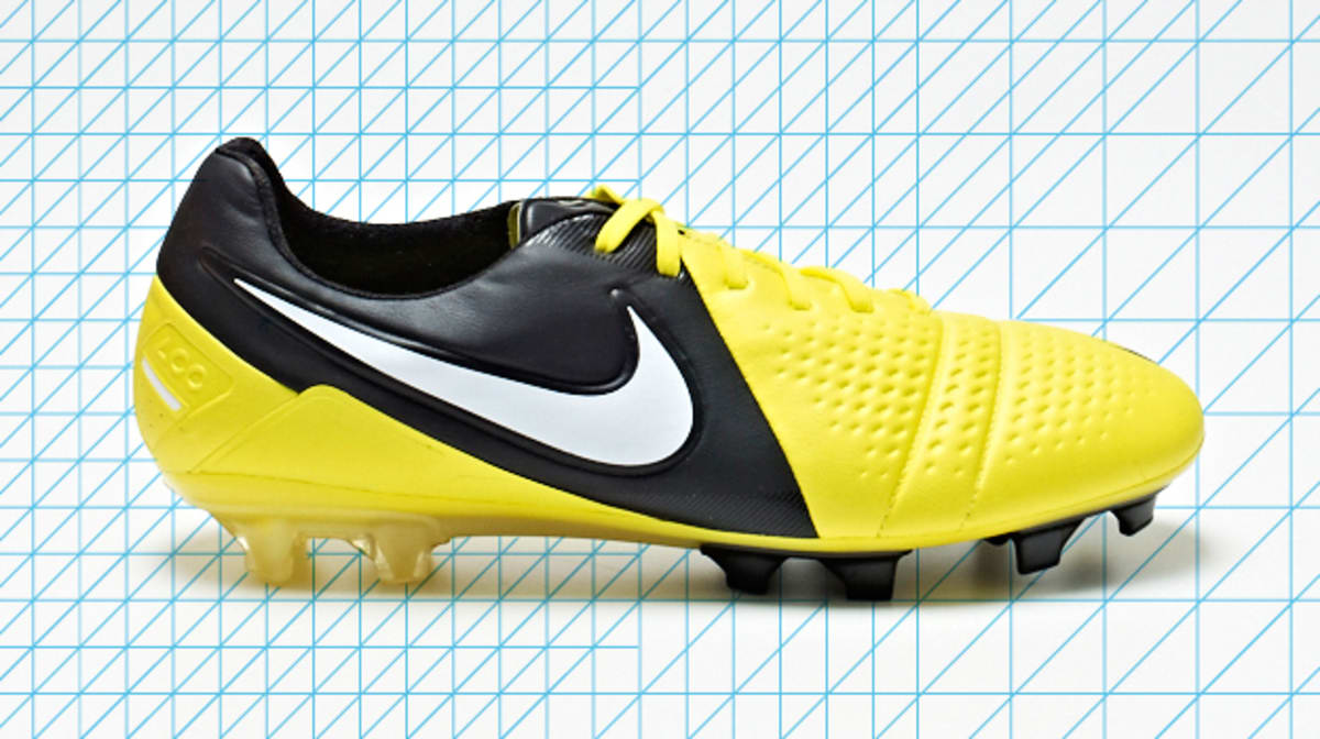 nike ctr360 maestri 3