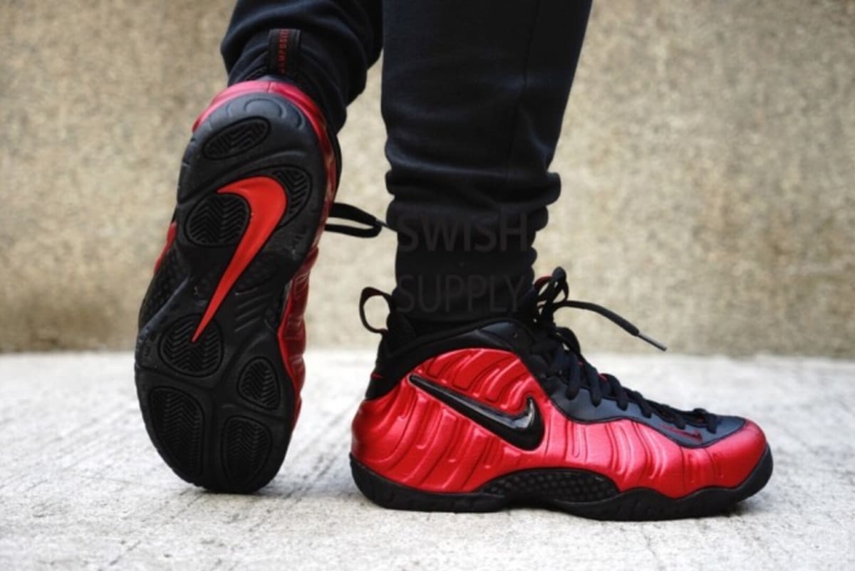 nike flightposite on feet