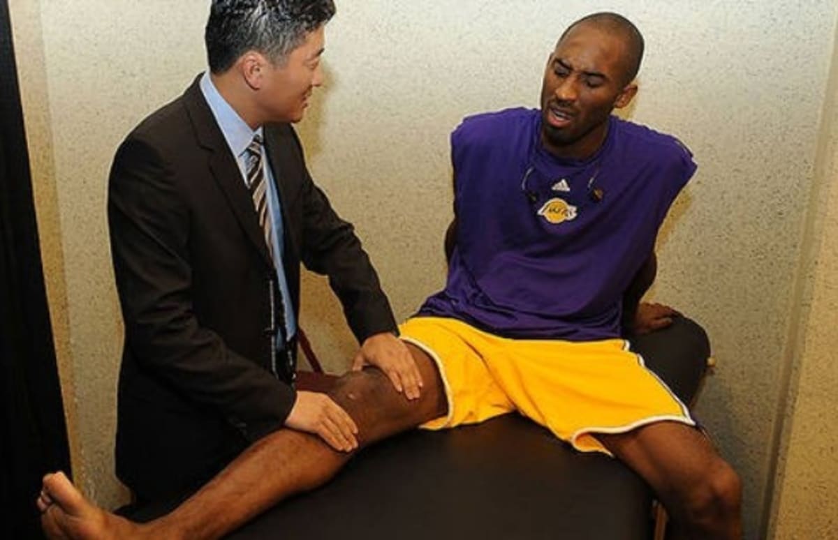 Kobe Bryant Tries Everything to Fix His Ailing Knee Complex