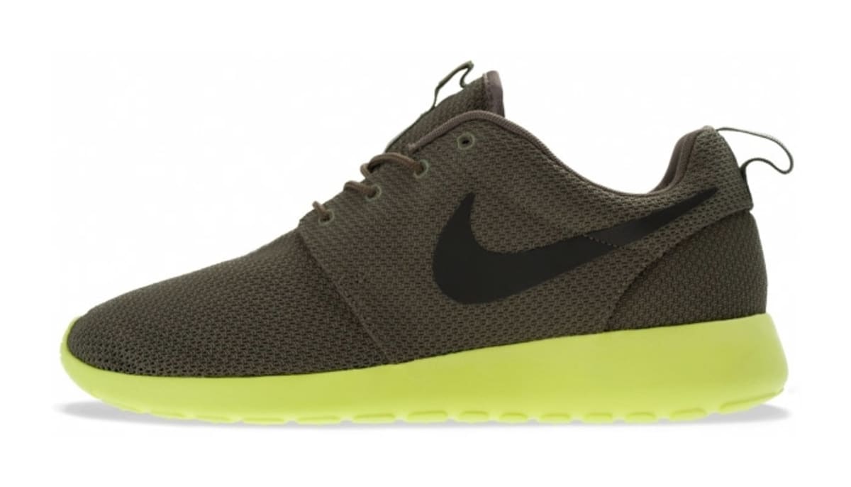 Products related to this item nike roshe run speckle bottom. Inspired by the concept of Zen and the practice of meditation, the design of the Roshe focuses on stripping away unnecessary elements, resulting in a sneaker built for all-day comfort that perfectly blends form and function. Find great deals on online for nike roshe run speckle.