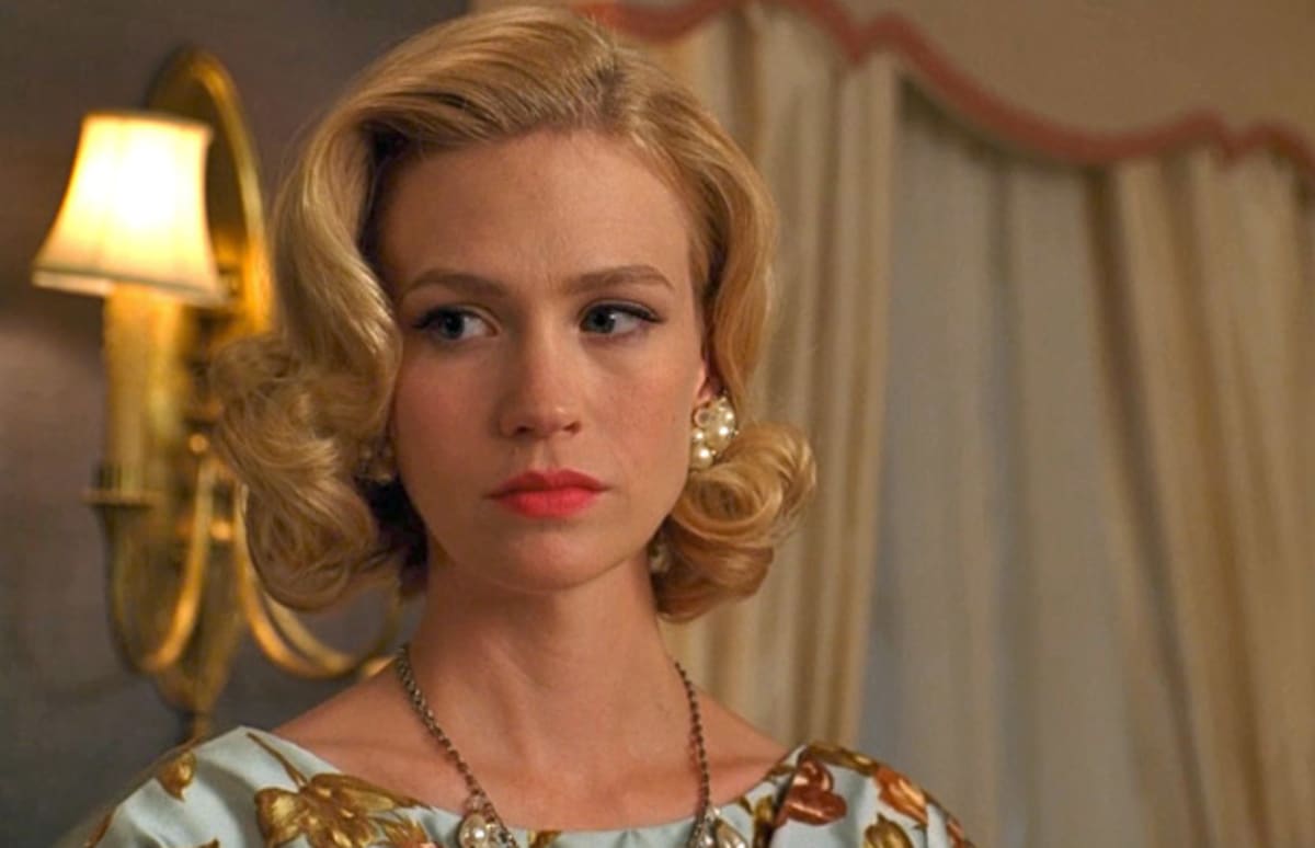 January Jones Doesn't See a Happy Ending for Betty Draper | Complex