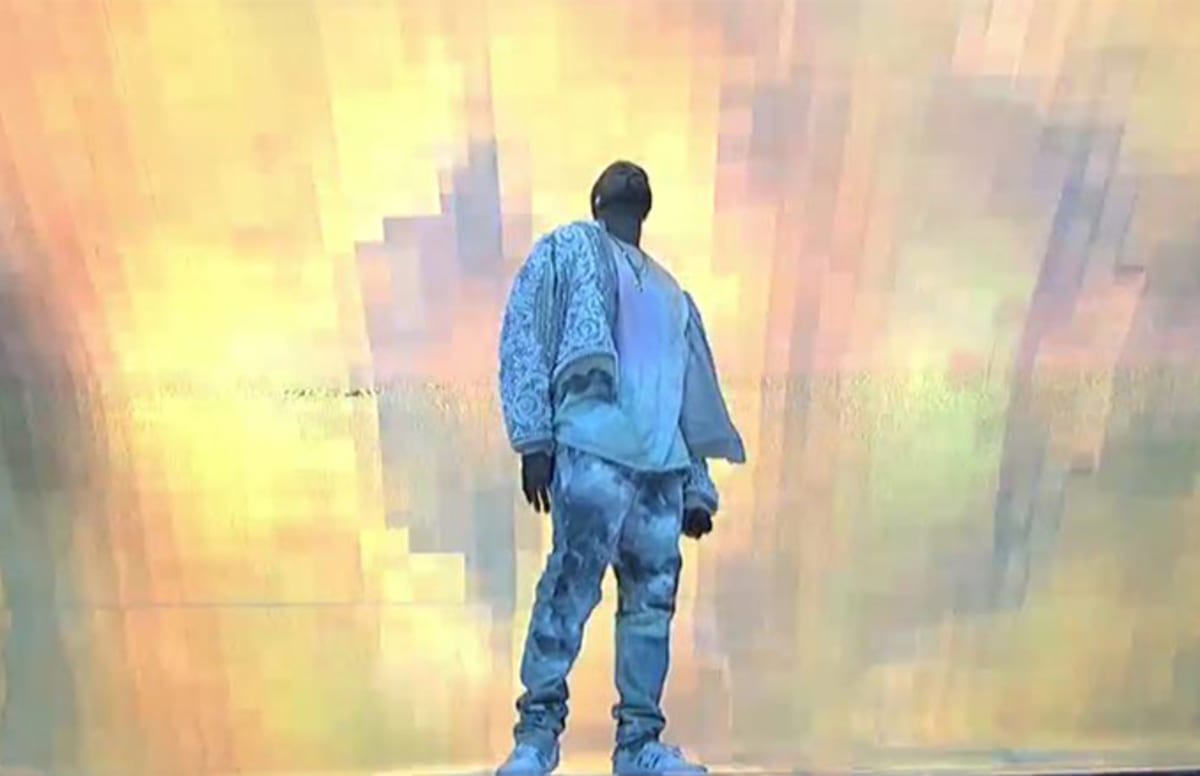 Watch Kanye West Perform "High Lights" and "Ultra Light Beams" on 'SNL