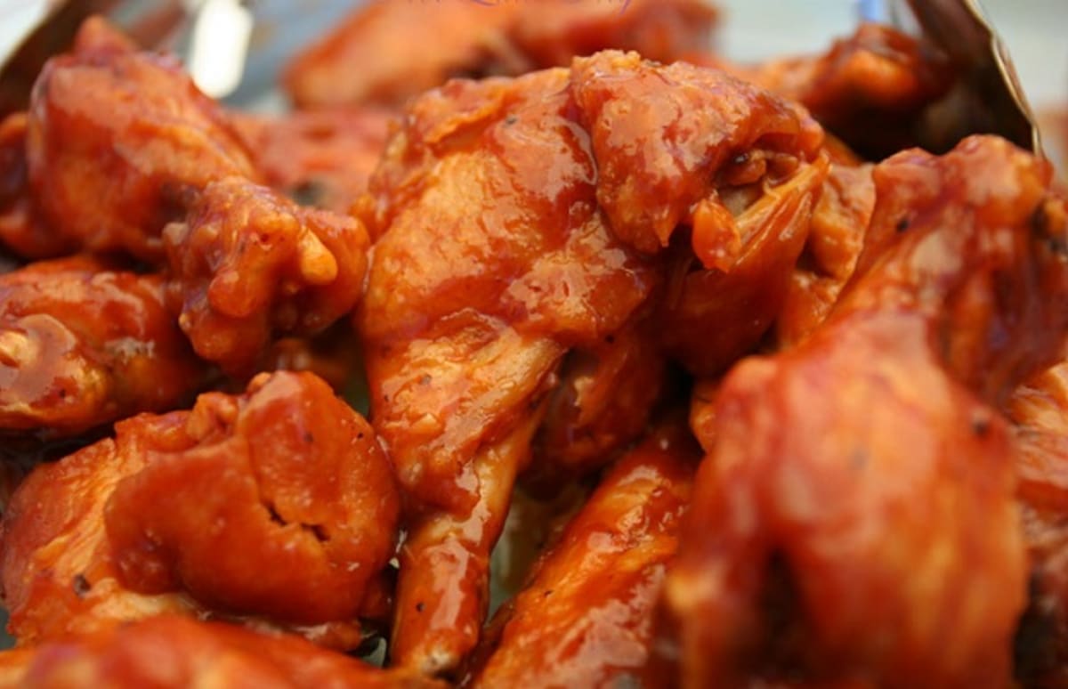 Study Finds Connection Between Pregnancy, Chicken Wings and Male