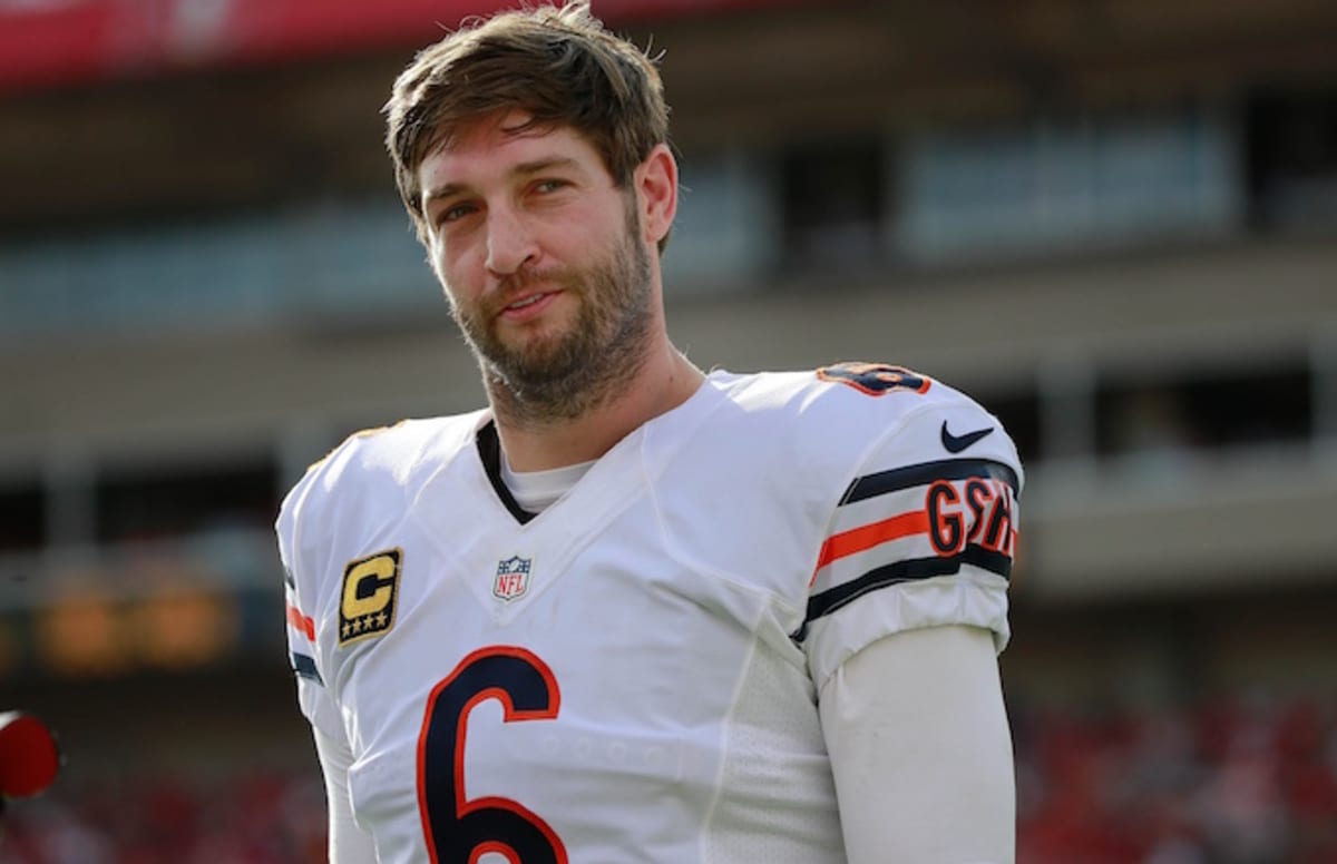 Dead Bears Fan Took One Final Shot at Jay Cutler in Obituary Complex