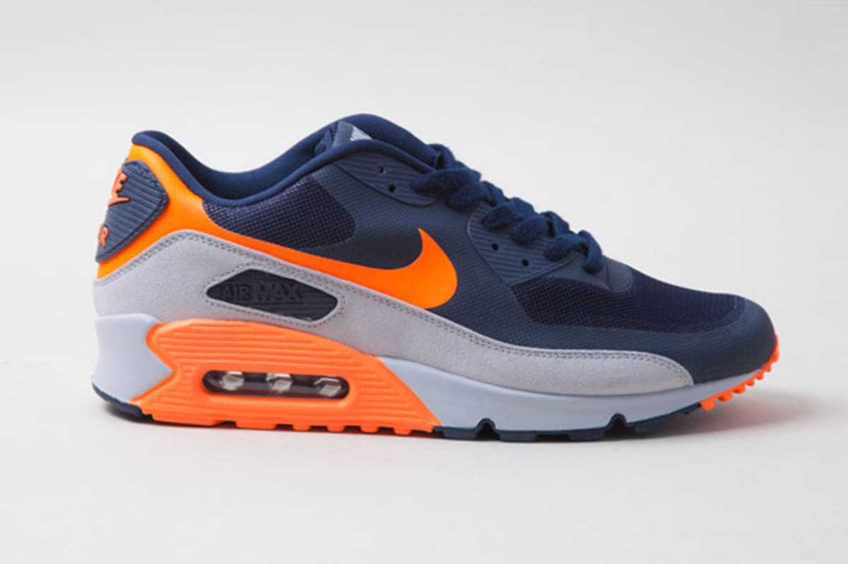 nike hyperfuse max