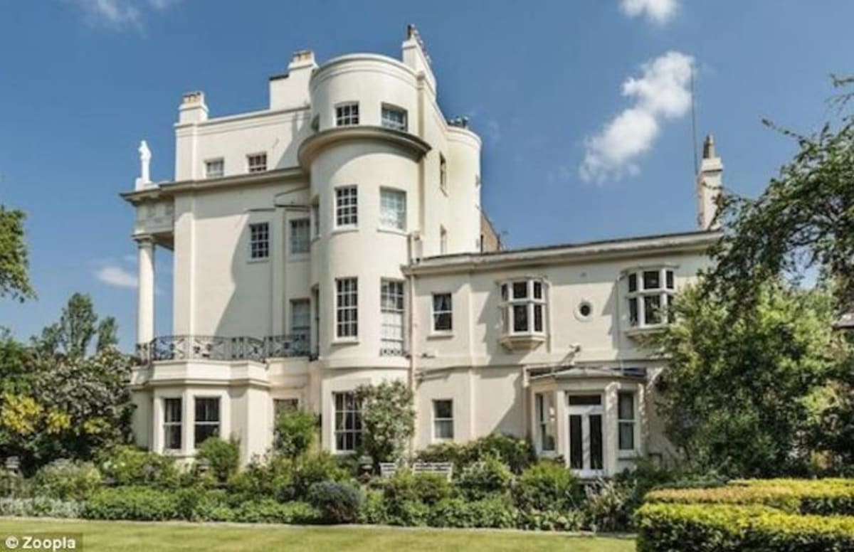 Damien Hirst Buys 34 Million Mansion In London Complex