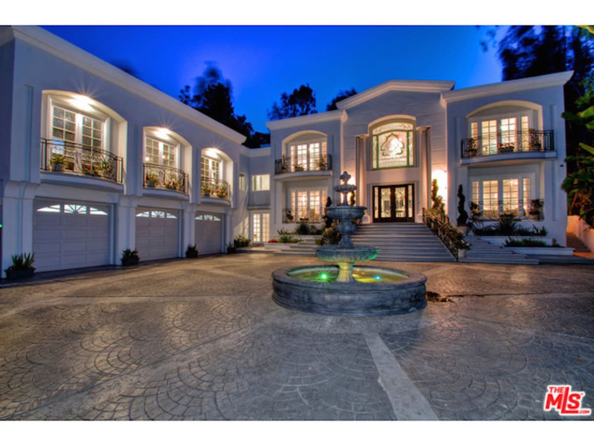 Manny Pacquiao Wants to Buy Jennifer Lopez's 12.5 Million House in