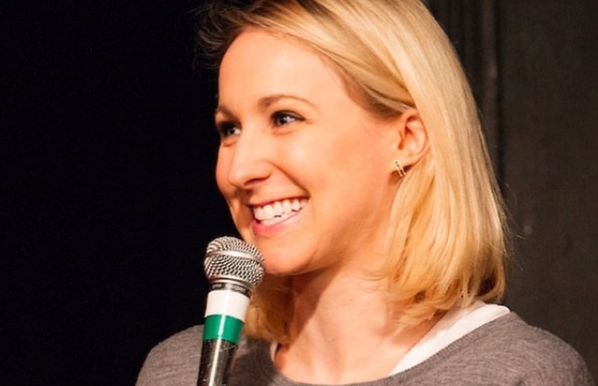 Nikki Glaser Sex Series Coming To Comedy Central Complex