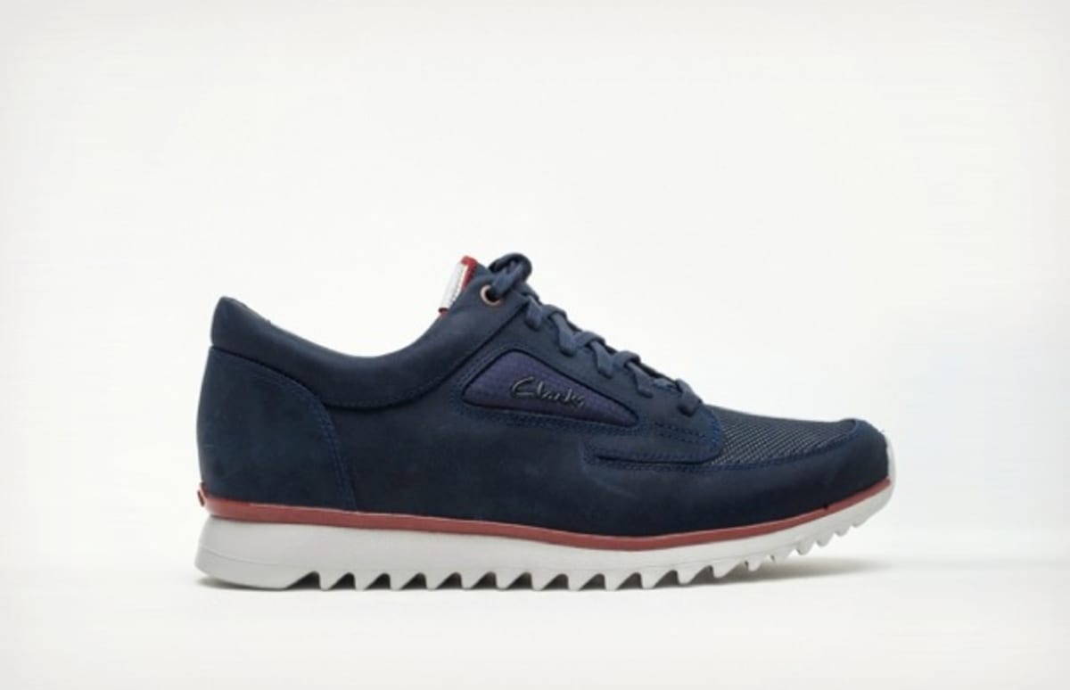 clarks running shoes