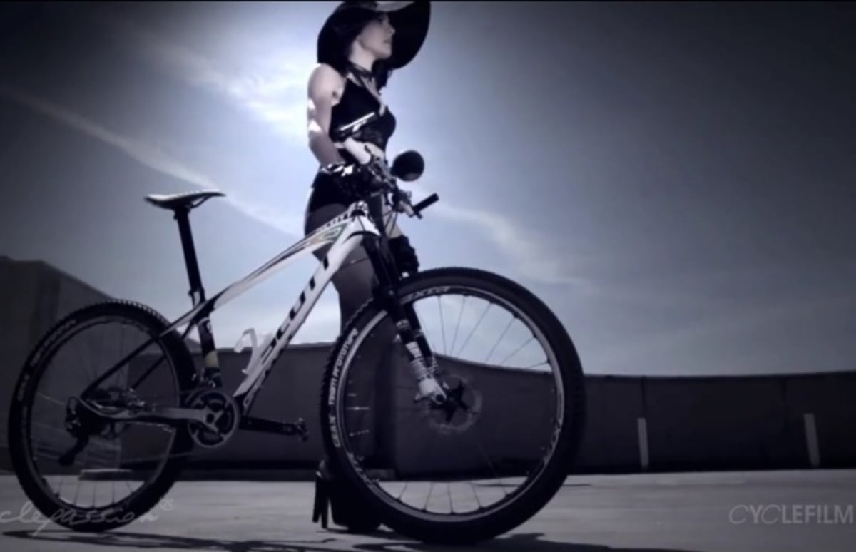 The Ladies Of ProCycling Pose For Cyclepassion 2012 Calendar Complex