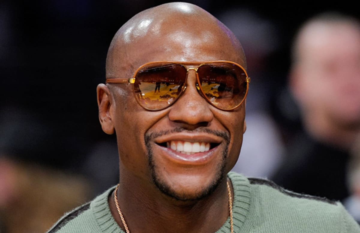 Floyd Mayweather Reportedly Spends More Than $10K on Haircuts Every
