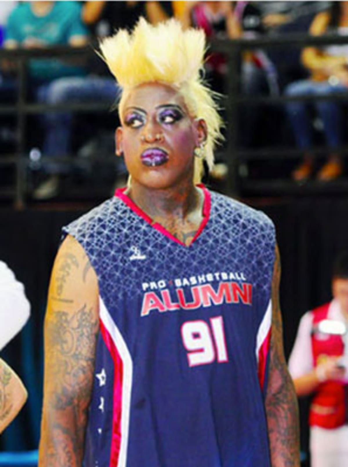 Here's Dennis Rodman Playing Basketball While Dressed as a Drag Queen