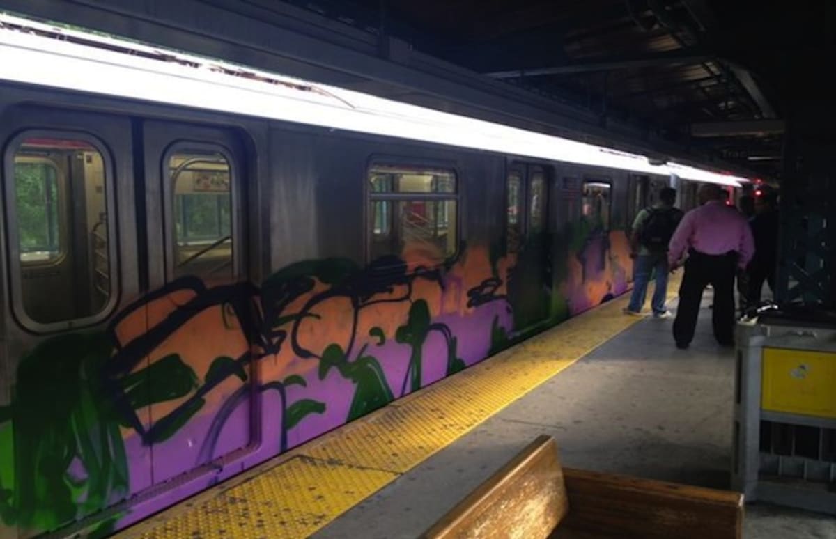 nyc subway train nyc subway train