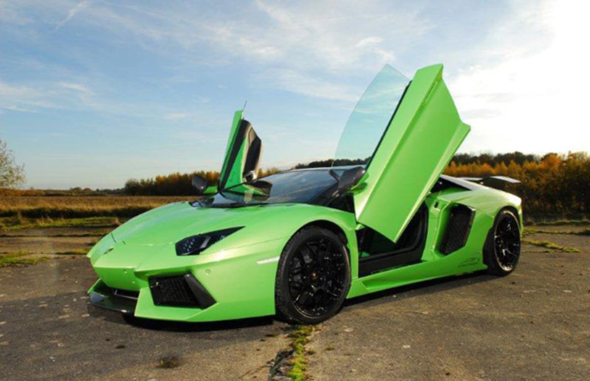 lamborghini aventador зеленый