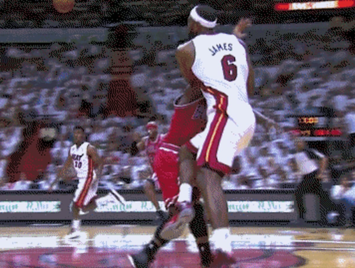 LeBron James Shows Us How He Doesn't Flop After Getting 