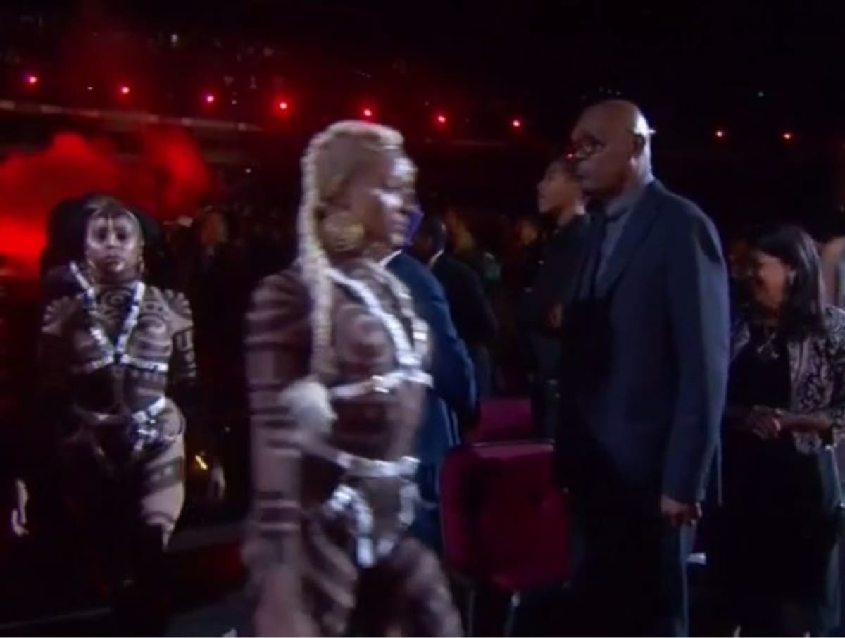 Samuel L. Jackson Got Caught Checking Out a Booty at the ...