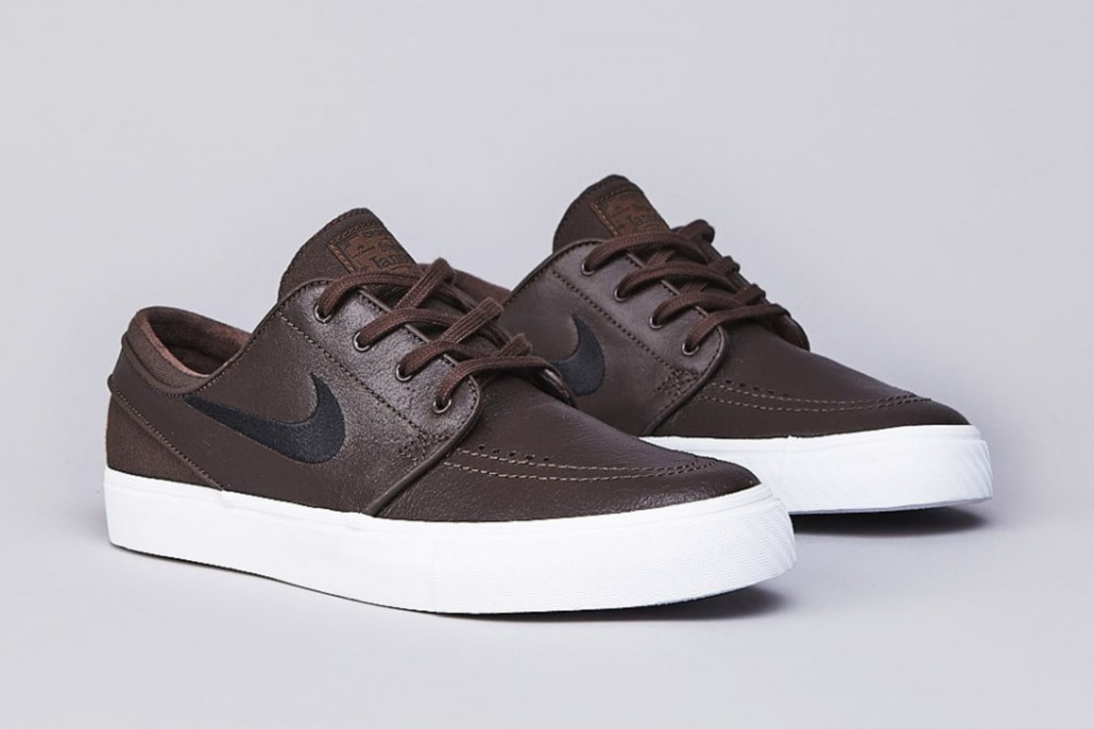 nike janoski brown sole