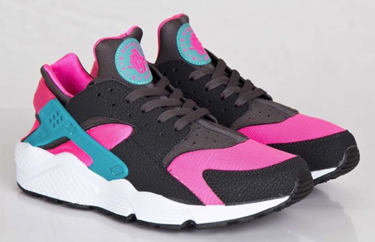 Heads Up: Sneakersnstuff Just Released the Nike Air Huarache "Hyper