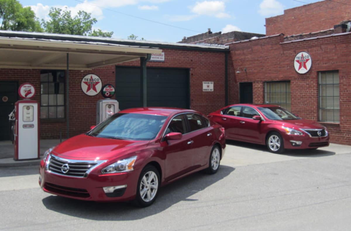Test Drive: 10 Things To Know About the 2013 Nissan Altima | Complex