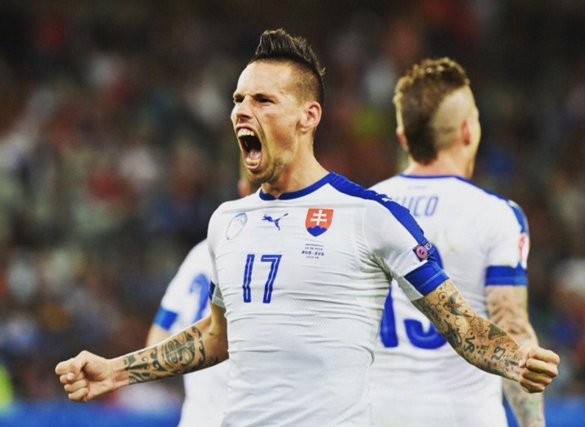 Marek Hamšík : Marek Hamšík sa môže tešiť na novú akadémiu v Ta-liene ... / Join the discussion or compare with others!