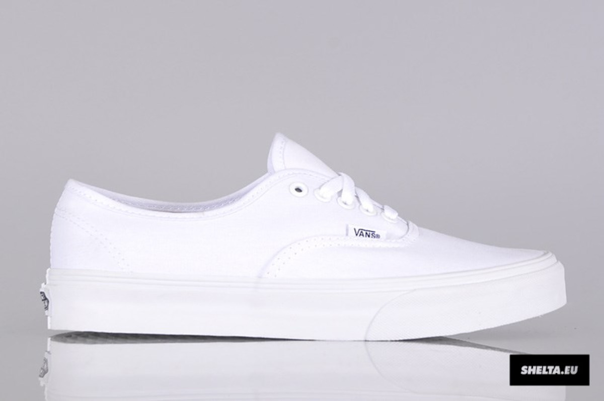 vans white pants