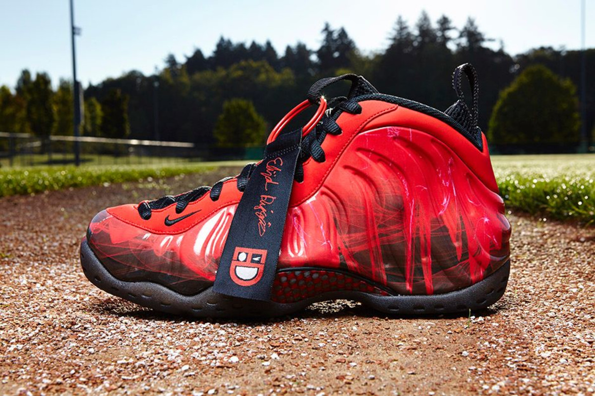 nike foamposite kicks on fire