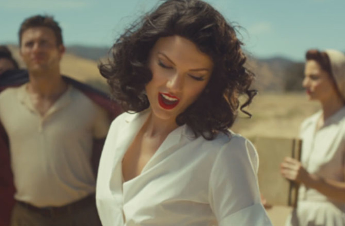 taylor swift sweater wildest dreams