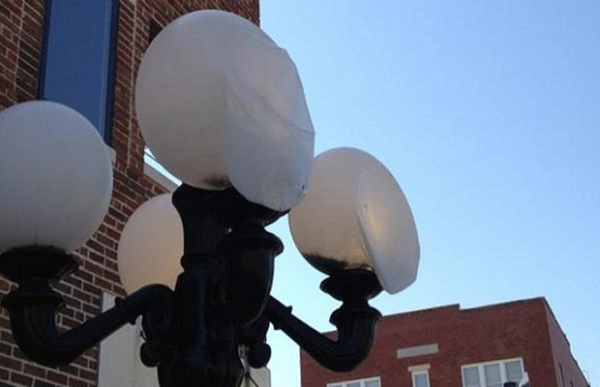 Is the Oklahoma Heat Melting Street Lights? Complex