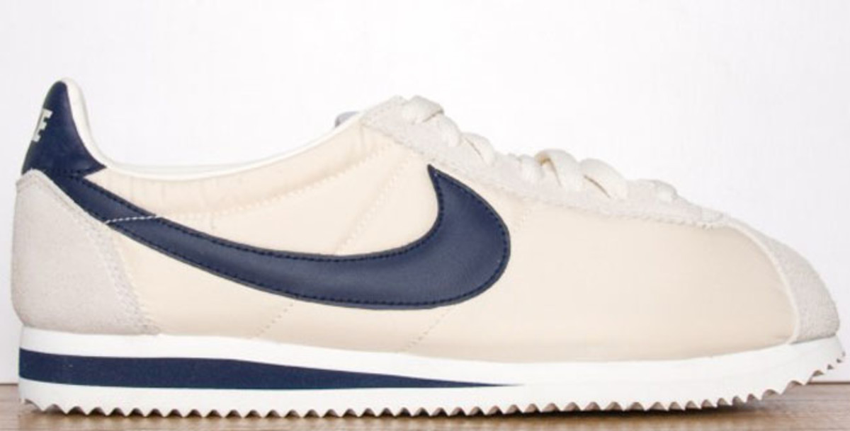 nike cortez nylon navy blue